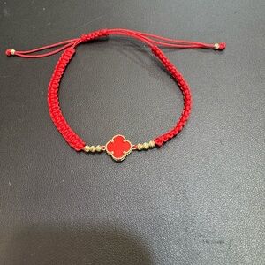Red Clover Bracelet in 14 KT